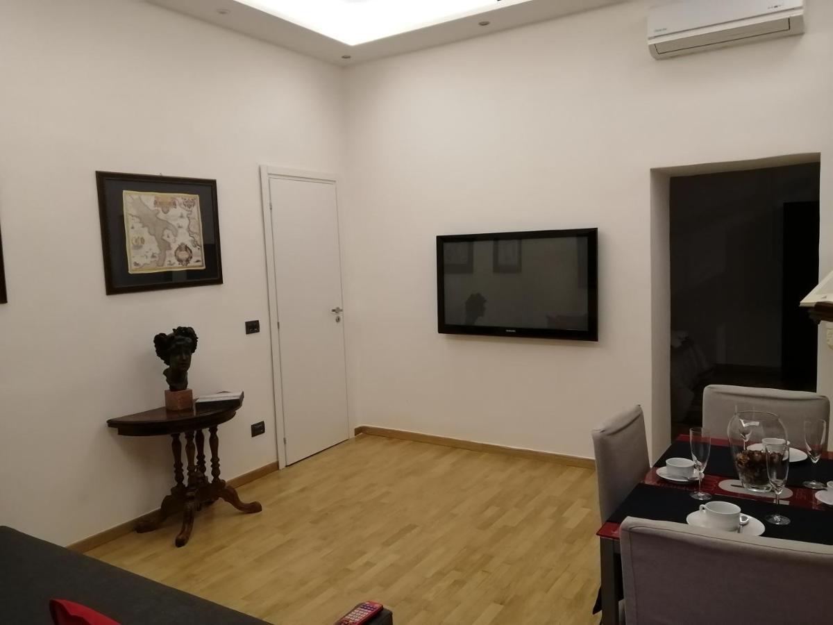 La Dimora Dei Borbone Apartment เนเปิลส์ ภายนอก รูปภาพ